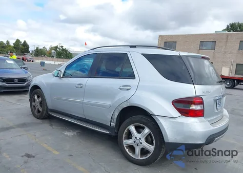2008 Mercedes-Benz Ml 350 4Matic z USA, uszkodzony, nr VIN 4JGBB86E28A384272